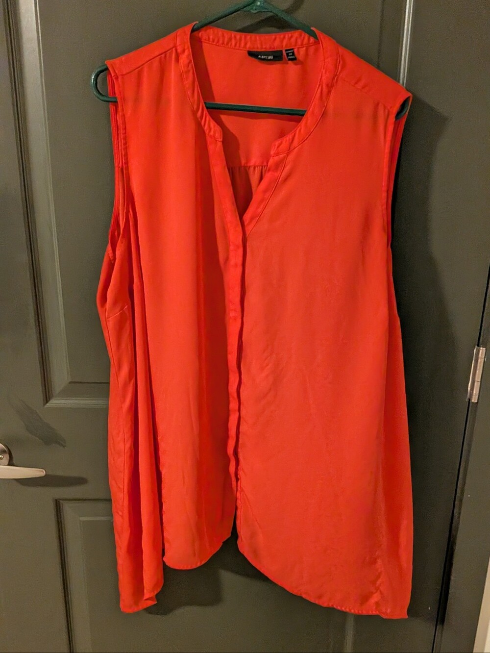 Apt. 9 Sleeveless V-Neck 3x